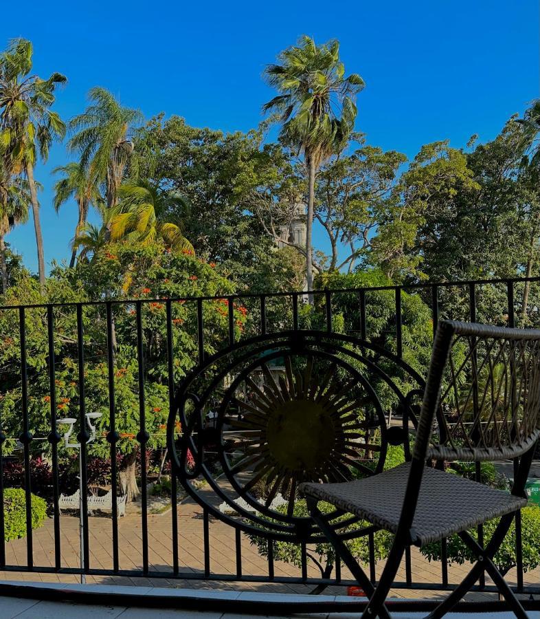 Hotel Boutique Casa Degollado Colima Bagian luar foto